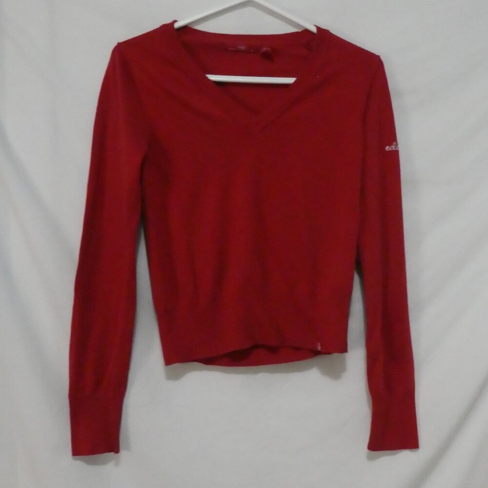 EDC By ESPRIT | medium | Elegant Red V-Neck Sweater | Stitched Logo On Sleeve